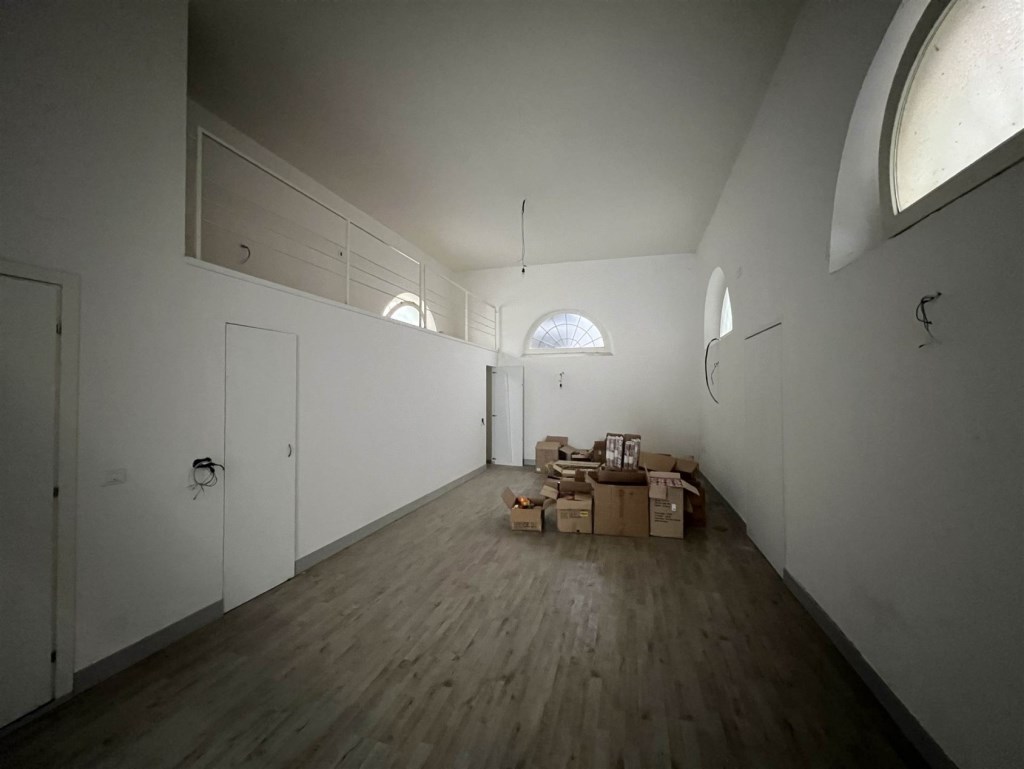 negozio in vendita a Figline e Incisa Valdarno