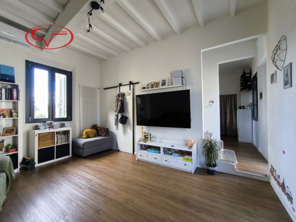 casa indipendente in vendita a Figline e Incisa Valdarno