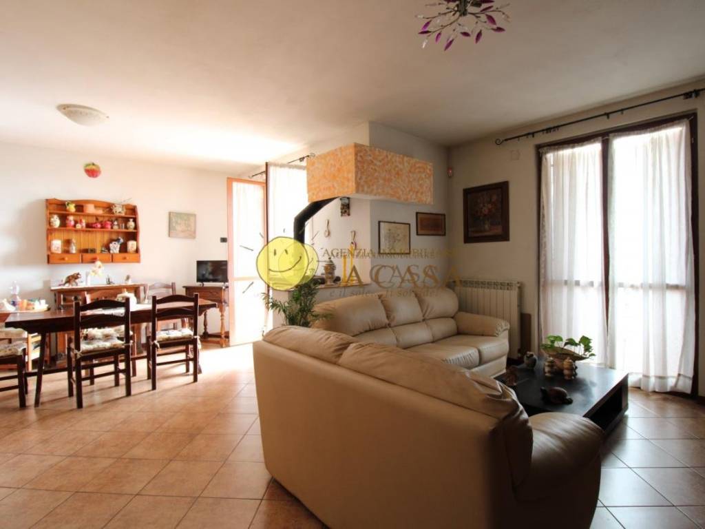 casa indipendente a Figline e Incisa Valdarno in zona Incisa in Val d'Arno