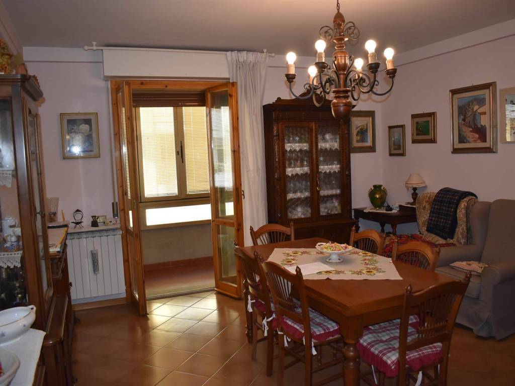 appartamento in vendita a Figline e Incisa Valdarno in zona Figline Valdarno