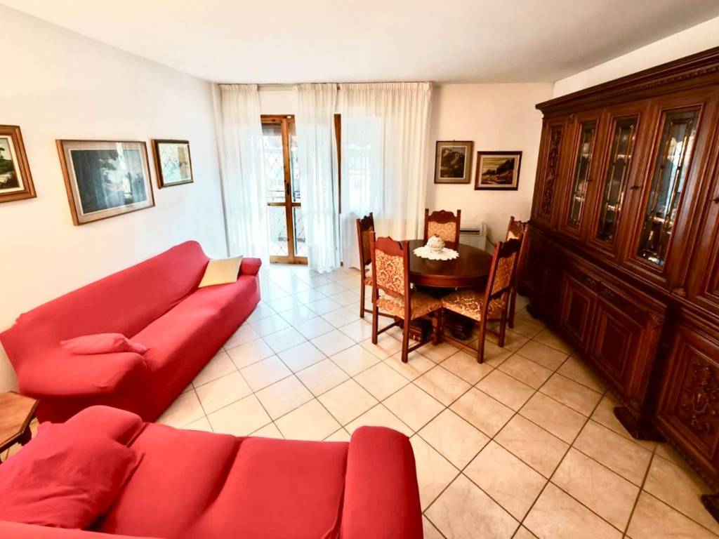 appartamento in vendita a Figline e Incisa Valdarno in zona Figline Valdarno