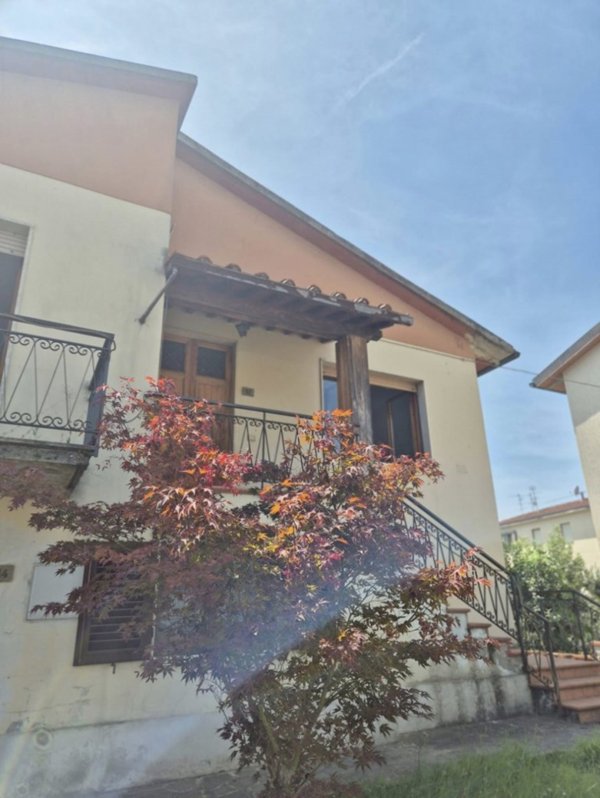 casa indipendente a Figline e Incisa Valdarno in zona Figline Valdarno
