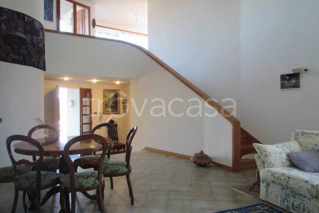 casa indipendente a Figline e Incisa Valdarno in zona Figline Valdarno