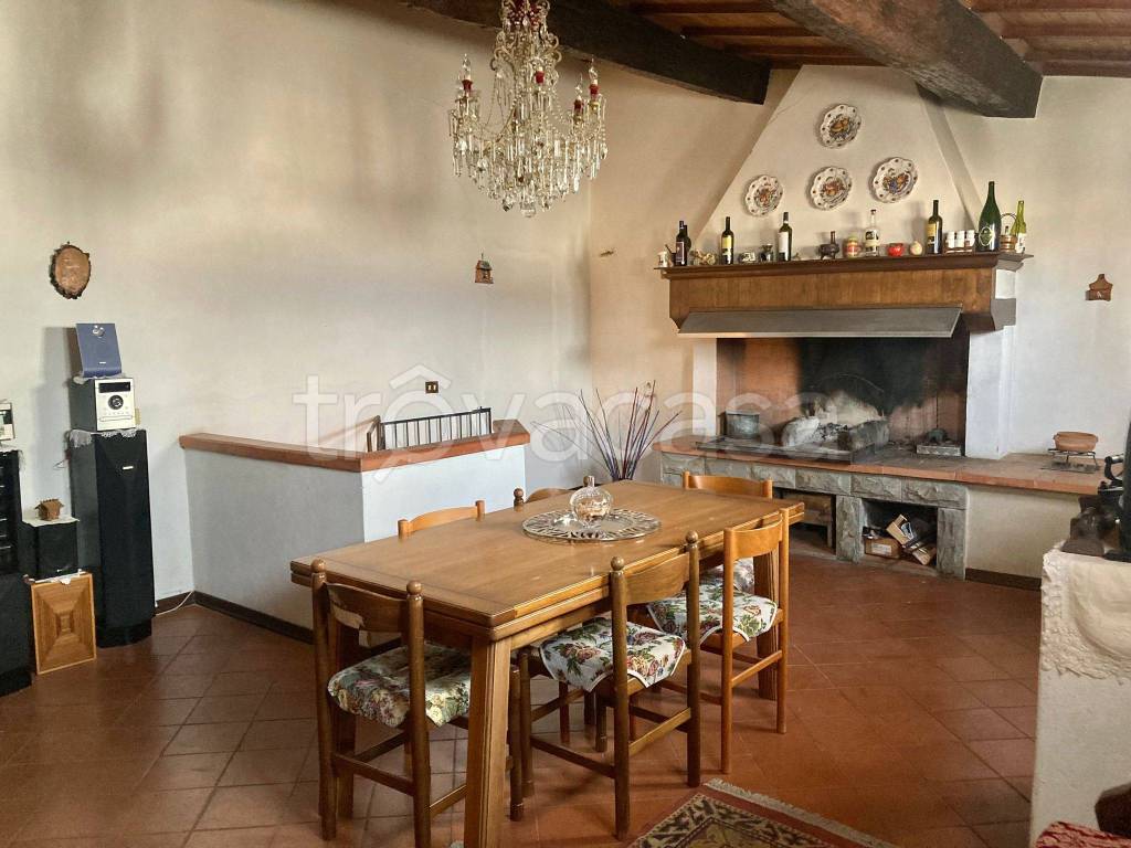 appartamento in vendita a Figline e Incisa Valdarno in zona Figline Valdarno