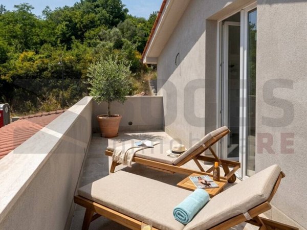 casa indipendente a Figline e Incisa Valdarno in zona Incisa in Val d'Arno