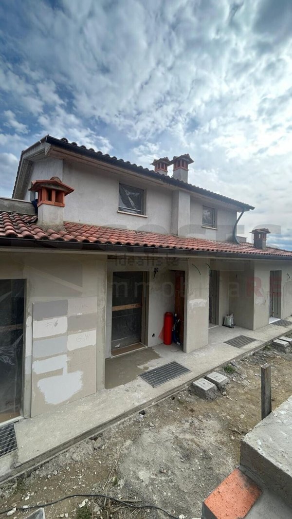 pentavano in vendita a Figline e Incisa Valdarno