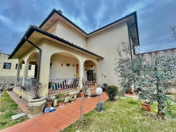 casa indipendente in vendita a Figline e Incisa Valdarno in zona Cesto