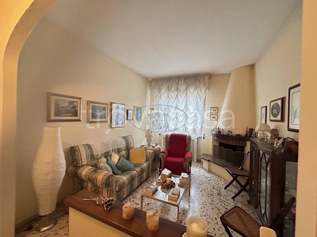 appartamento in vendita a Figline e Incisa Valdarno in zona Figline Valdarno