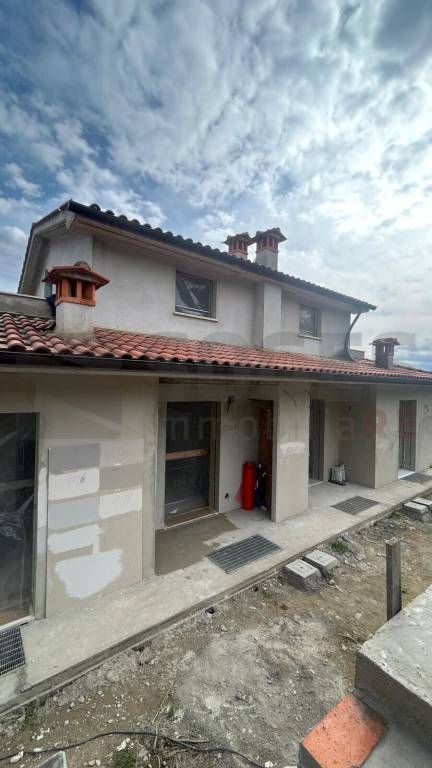 casa indipendente a Figline e Incisa Valdarno in zona Incisa in Val d'Arno