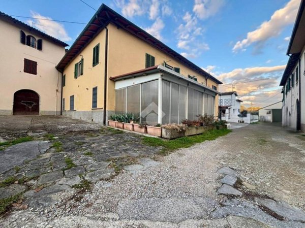 appartamento in vendita a Figline e Incisa Valdarno in zona Figline Valdarno