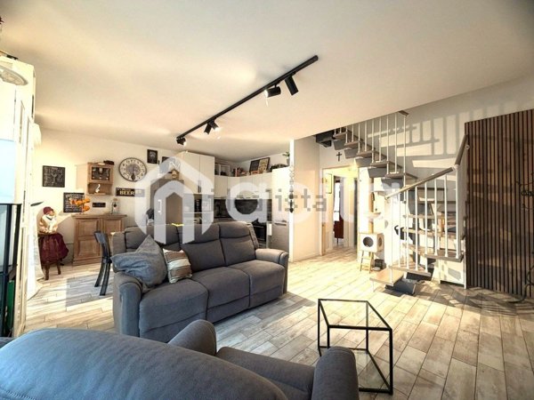 appartamento in vendita a Figline e Incisa Valdarno in zona Figline Valdarno