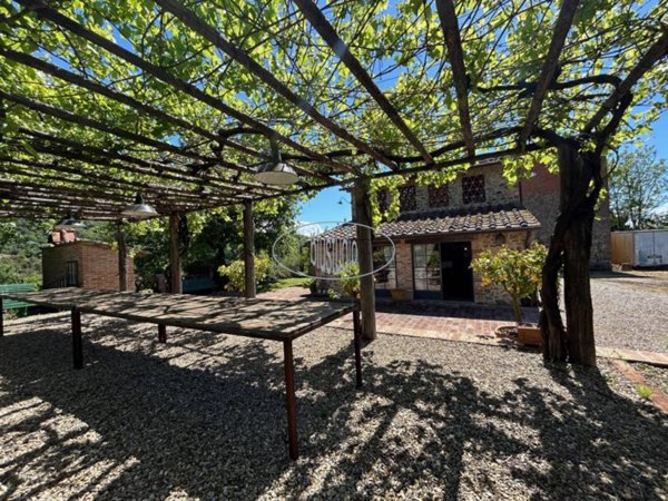 casa indipendente in vendita a Figline e Incisa Valdarno