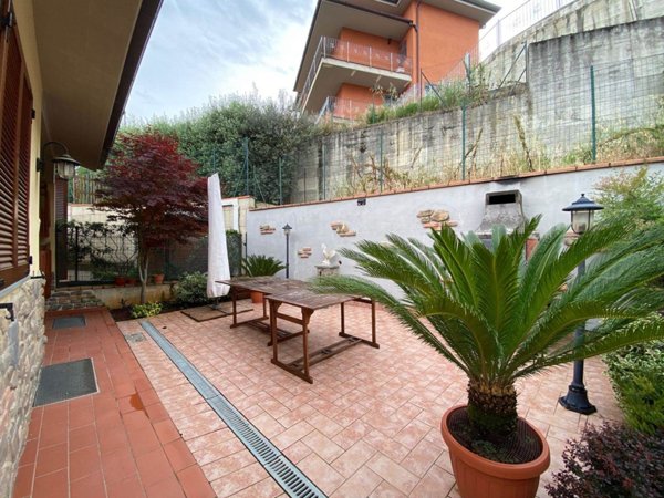 casa indipendente in vendita a Figline e Incisa Valdarno