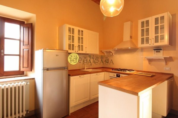 casa indipendente a Figline e Incisa Valdarno in zona Incisa in Val d'Arno