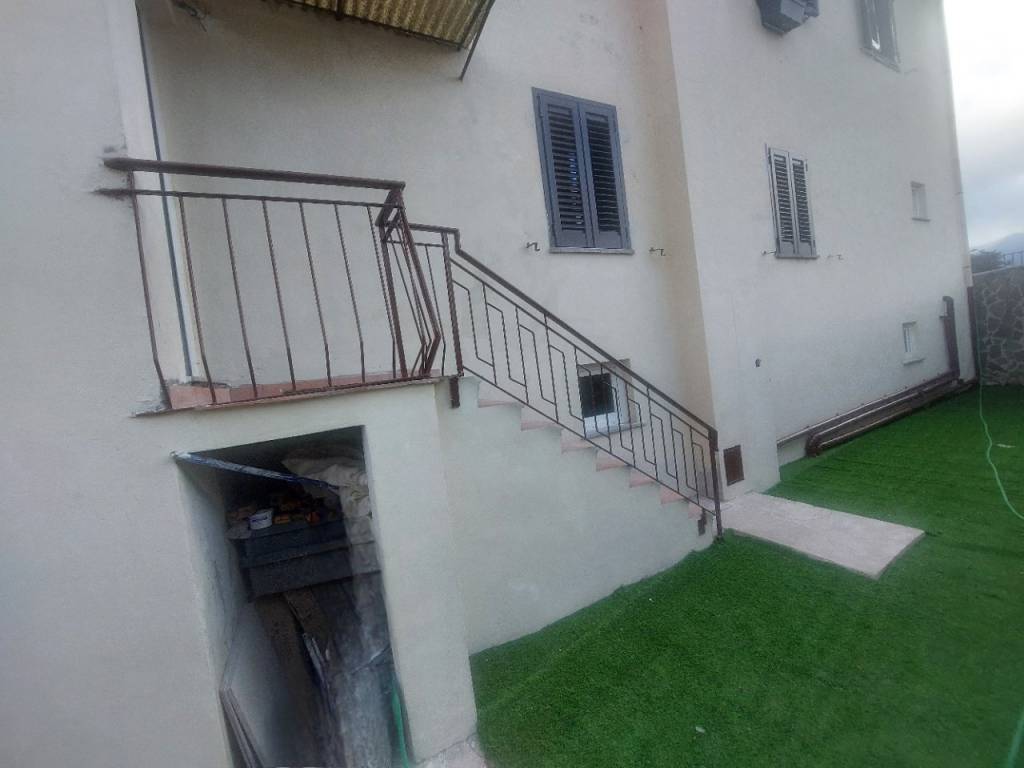 appartamento in vendita a Figline e Incisa Valdarno in zona Figline Valdarno