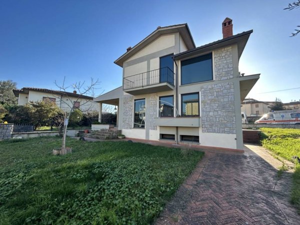 casa indipendente a Figline e Incisa Valdarno in zona Figline Valdarno