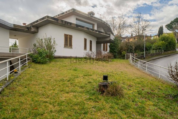 casa indipendente a Figline e Incisa Valdarno in zona Figline Valdarno