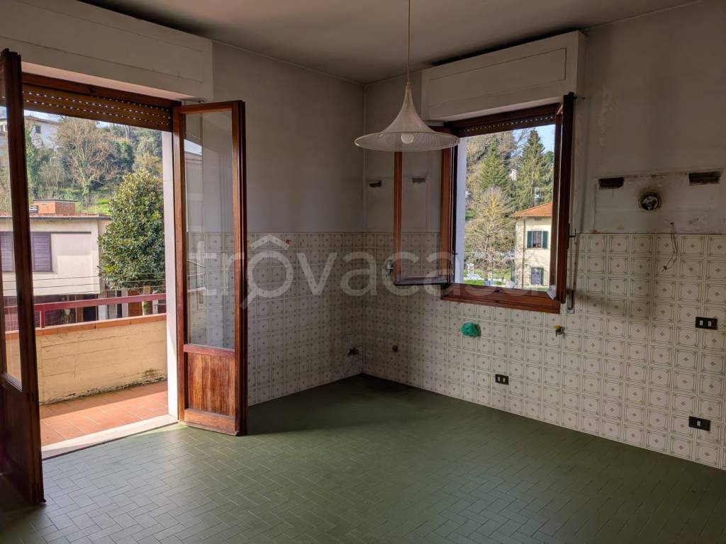 appartamento in vendita a Figline e Incisa Valdarno in zona Figline Valdarno