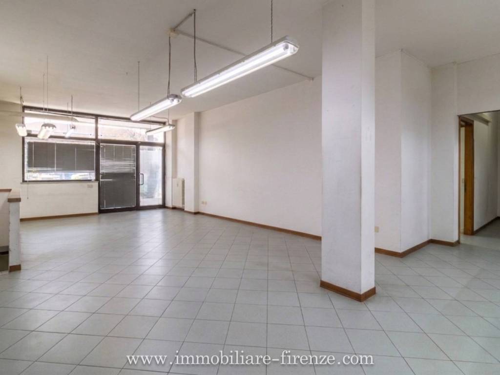 negozio in vendita a Figline e Incisa Valdarno in zona Incisa in Val d'Arno