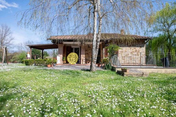 casa indipendente a Figline e Incisa Valdarno in zona Figline Valdarno