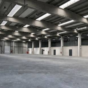 locale commerciale in vendita a Figline e Incisa Valdarno