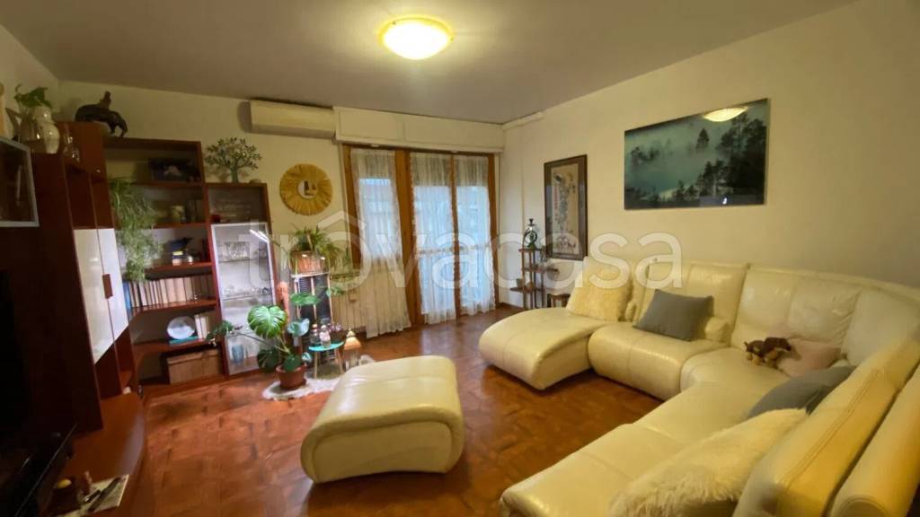 appartamento in vendita a Figline e Incisa Valdarno