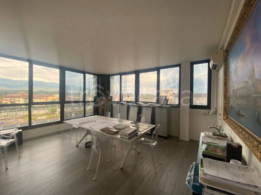 ufficio in vendita a Figline e Incisa Valdarno