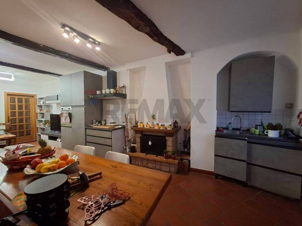 appartamento in vendita a Figline e Incisa Valdarno in zona Figline Valdarno