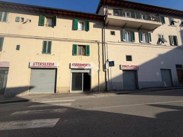 negozio in vendita a Figline e Incisa Valdarno in zona Figline Valdarno