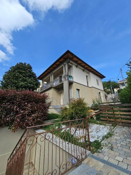 appartamento in vendita a Figline e Incisa Valdarno in zona Figline Valdarno