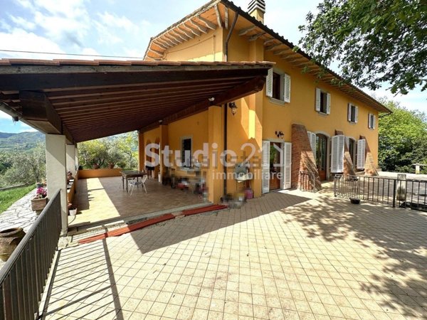 casa indipendente in vendita a Figline e Incisa Valdarno in zona Gaville