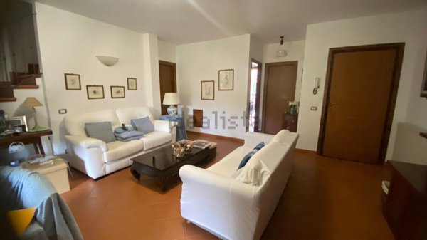 casa indipendente in vendita a Figline e Incisa Valdarno