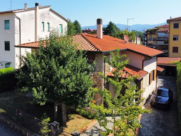 casa indipendente a Figline e Incisa Valdarno in zona Figline Valdarno