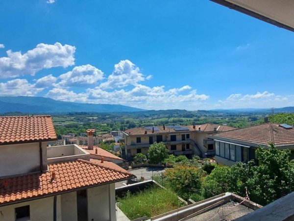 casa indipendente a Figline e Incisa Valdarno in zona Incisa in Val d'Arno