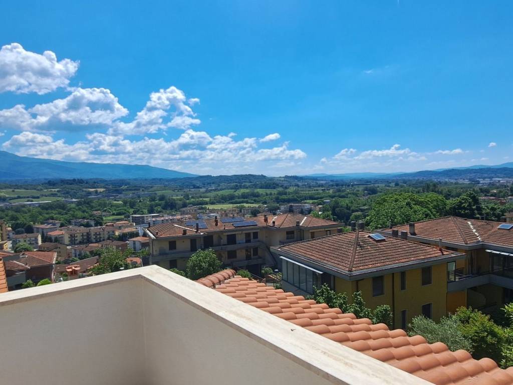 casa indipendente a Figline e Incisa Valdarno in zona Incisa in Val d'Arno