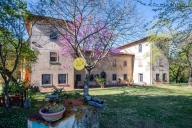 intera palazzina in vendita a Figline e Incisa Valdarno in zona Loppiano