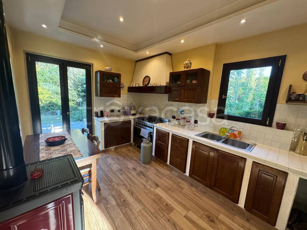 casa indipendente in vendita a Figline e Incisa Valdarno in zona Loppiano