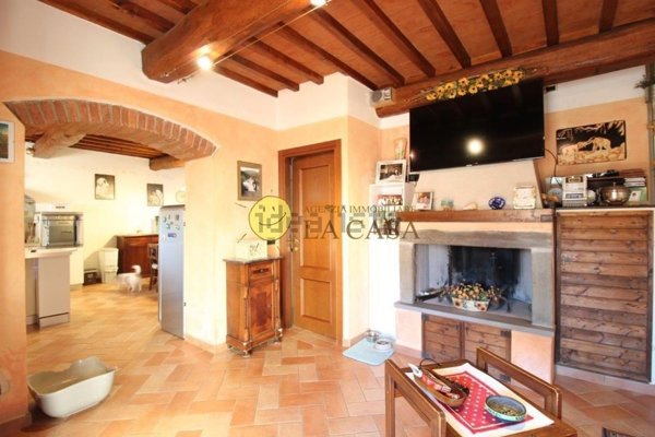 casa indipendente a Figline e Incisa Valdarno in zona Figline Valdarno