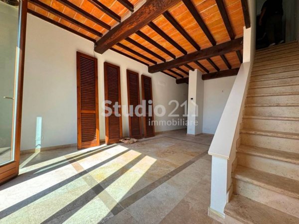 casa indipendente a Figline e Incisa Valdarno in zona Incisa in Val d'Arno