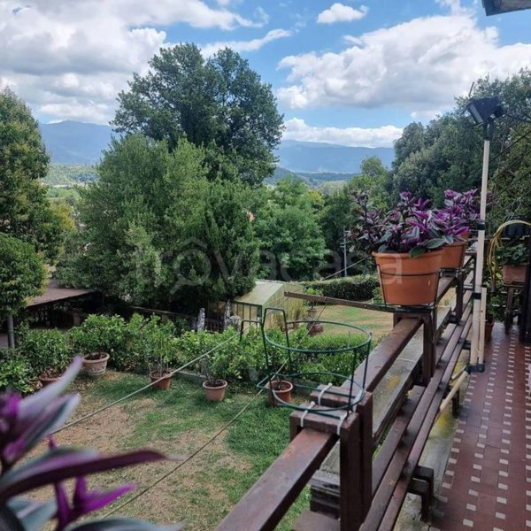 casa indipendente in vendita a Figline e Incisa Valdarno