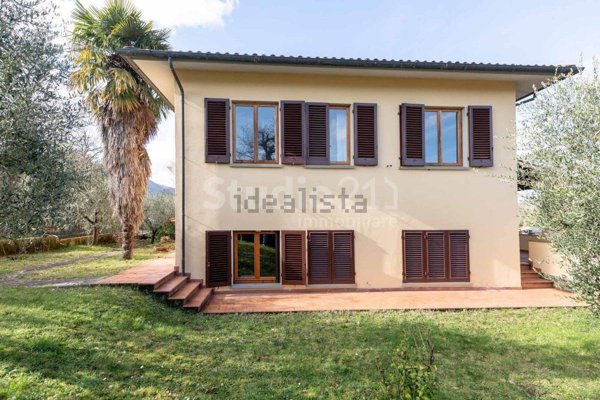 casa indipendente a Figline e Incisa Valdarno in zona Figline Valdarno