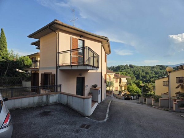 casa indipendente a Figline e Incisa Valdarno in zona Figline Valdarno