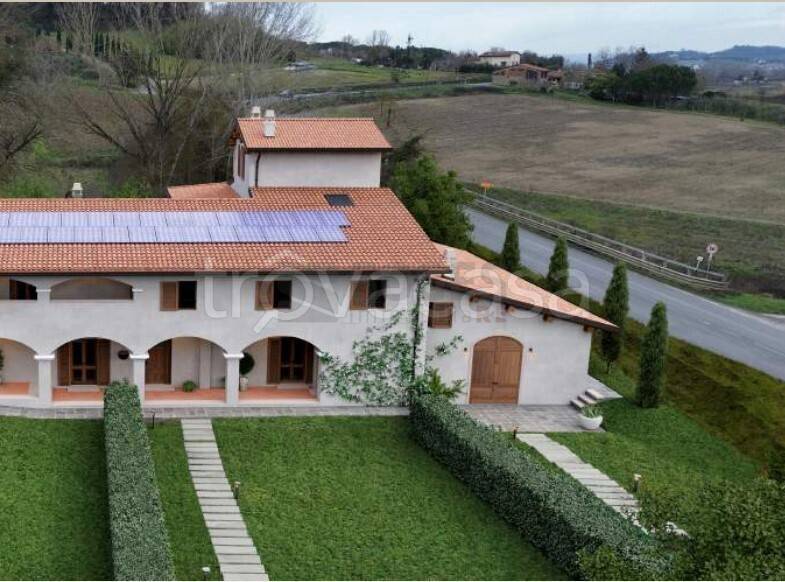 casa indipendente a Figline e Incisa Valdarno in zona Figline Valdarno