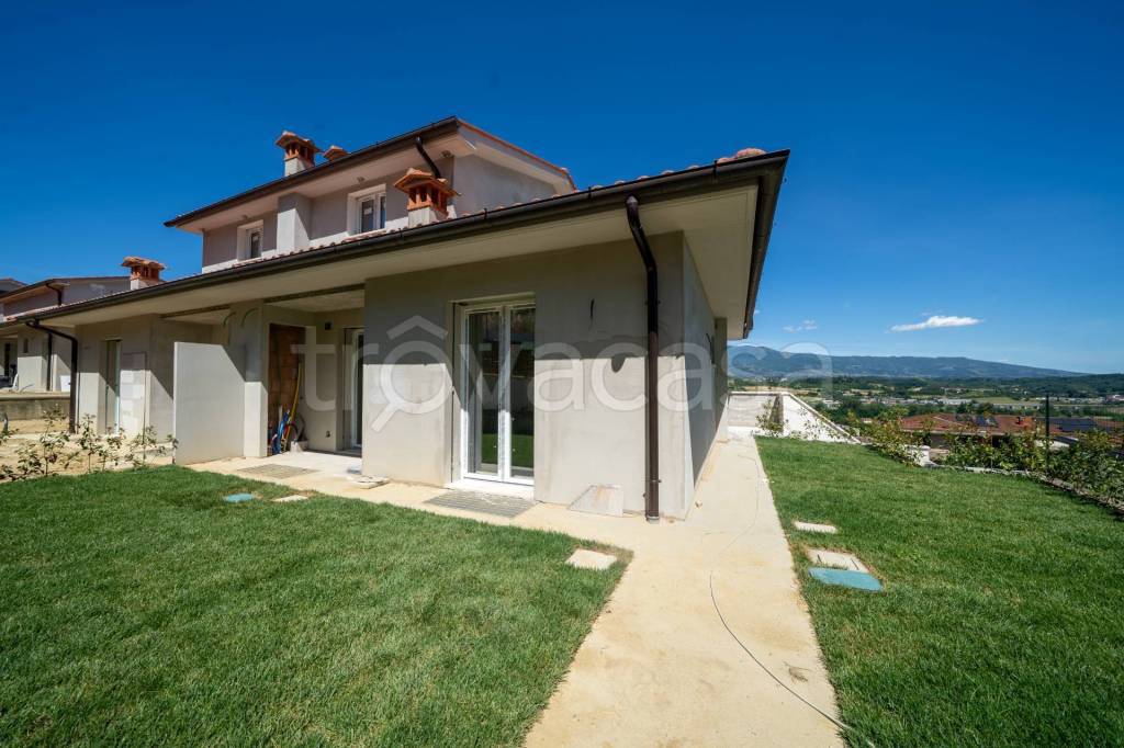 casa indipendente a Figline e Incisa Valdarno in zona Figline Valdarno
