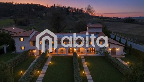casa indipendente a Figline e Incisa Valdarno in zona Figline Valdarno