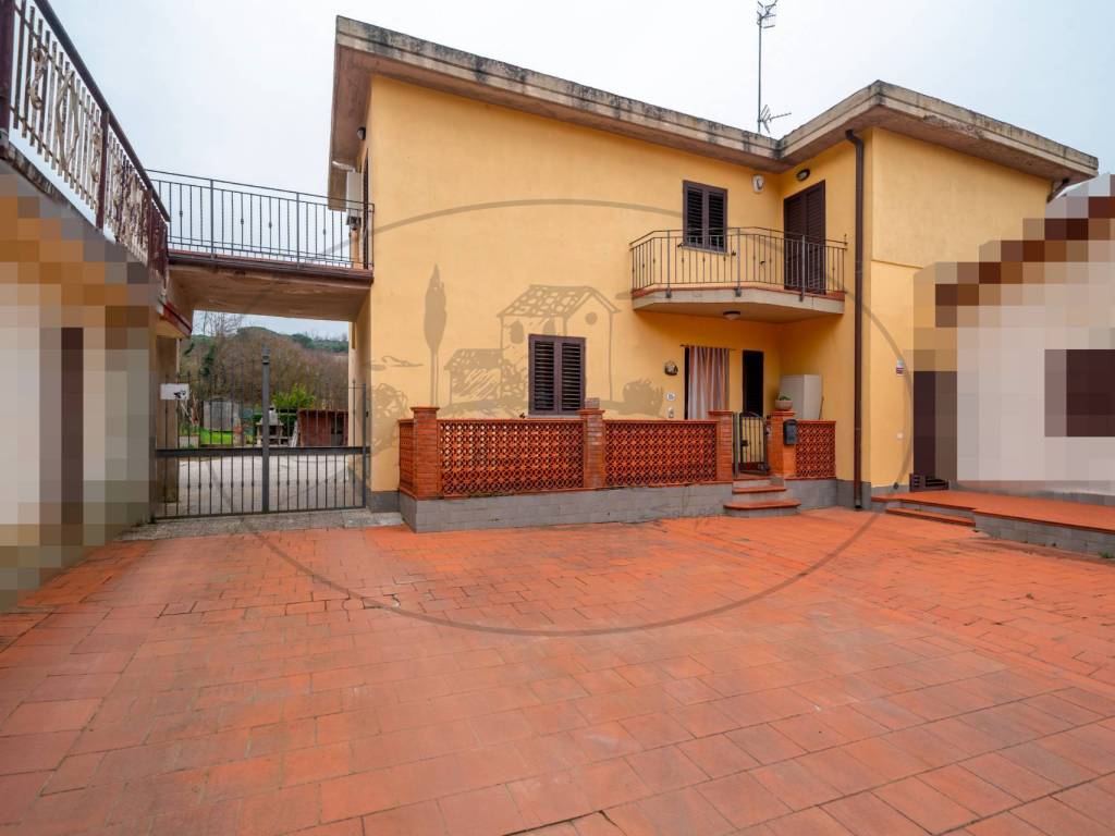 casa indipendente a Figline e Incisa Valdarno in zona San Martino Altoreggi