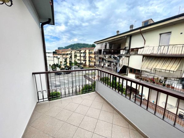 appartamento in vendita a Figline e Incisa Valdarno in zona Figline Valdarno