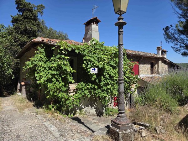 appartamento in vendita a Figline e Incisa Valdarno in zona Loppiano