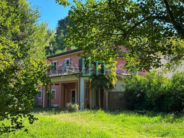 casa indipendente in vendita a Figline e Incisa Valdarno