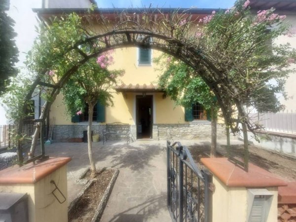 appartamento in vendita a Figline e Incisa Valdarno in zona Figline Valdarno